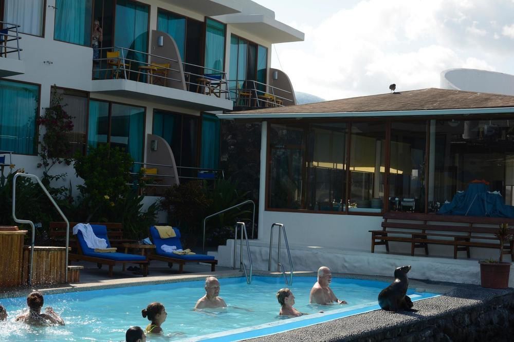 Hotel Solymar Puerto Ayora  Exterior photo